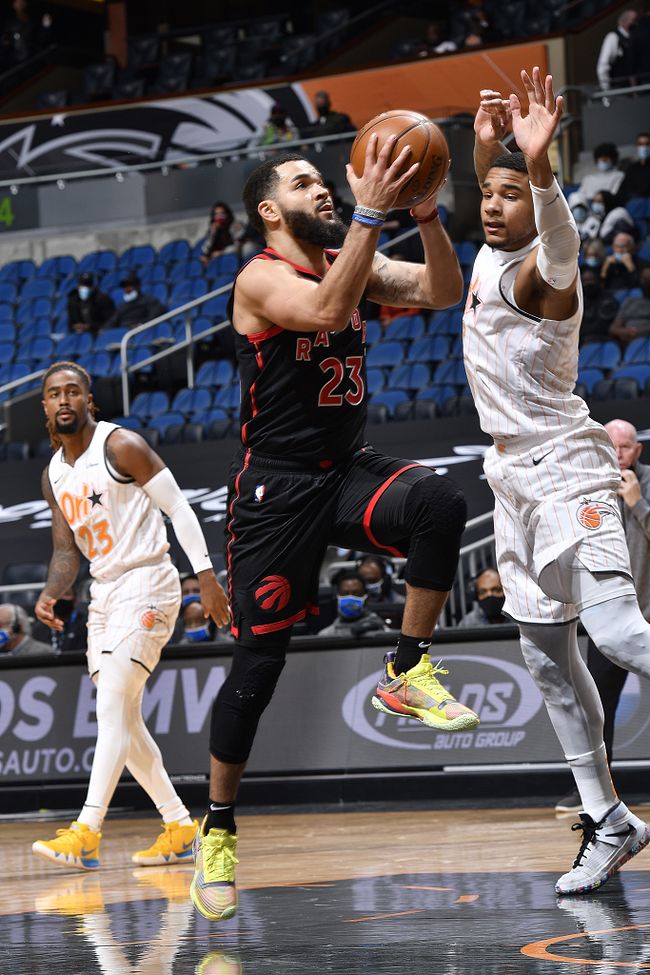 爱游戏体育-灰熊逆转广东队,范弗利特刷新纪录