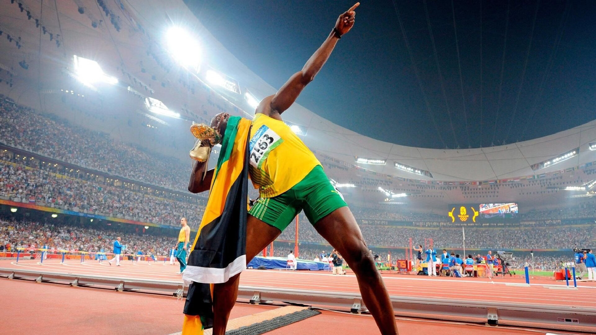 爱游戏APP-塔图姆，在波士顿的星光下，完成一场完美的成人礼