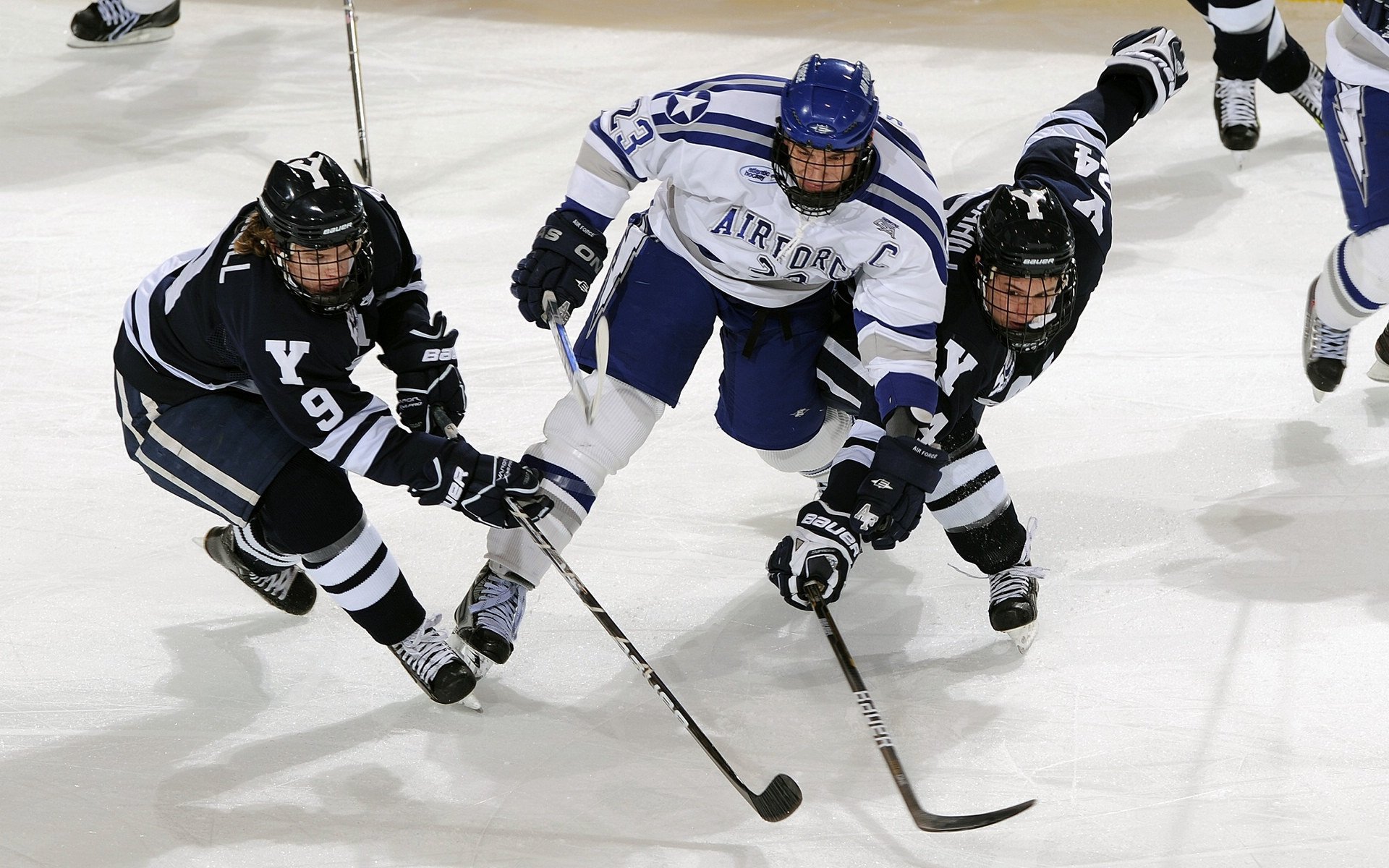 爱游戏官方入口-当都灵的天空映照洛杉矶的硝烟，体育如何重写我们的世界地图